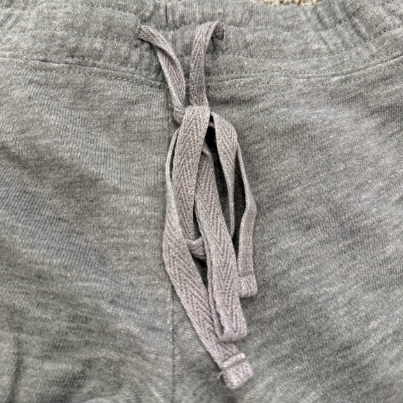 Grey Hollister Knit Shorts - Picture 3 of 4